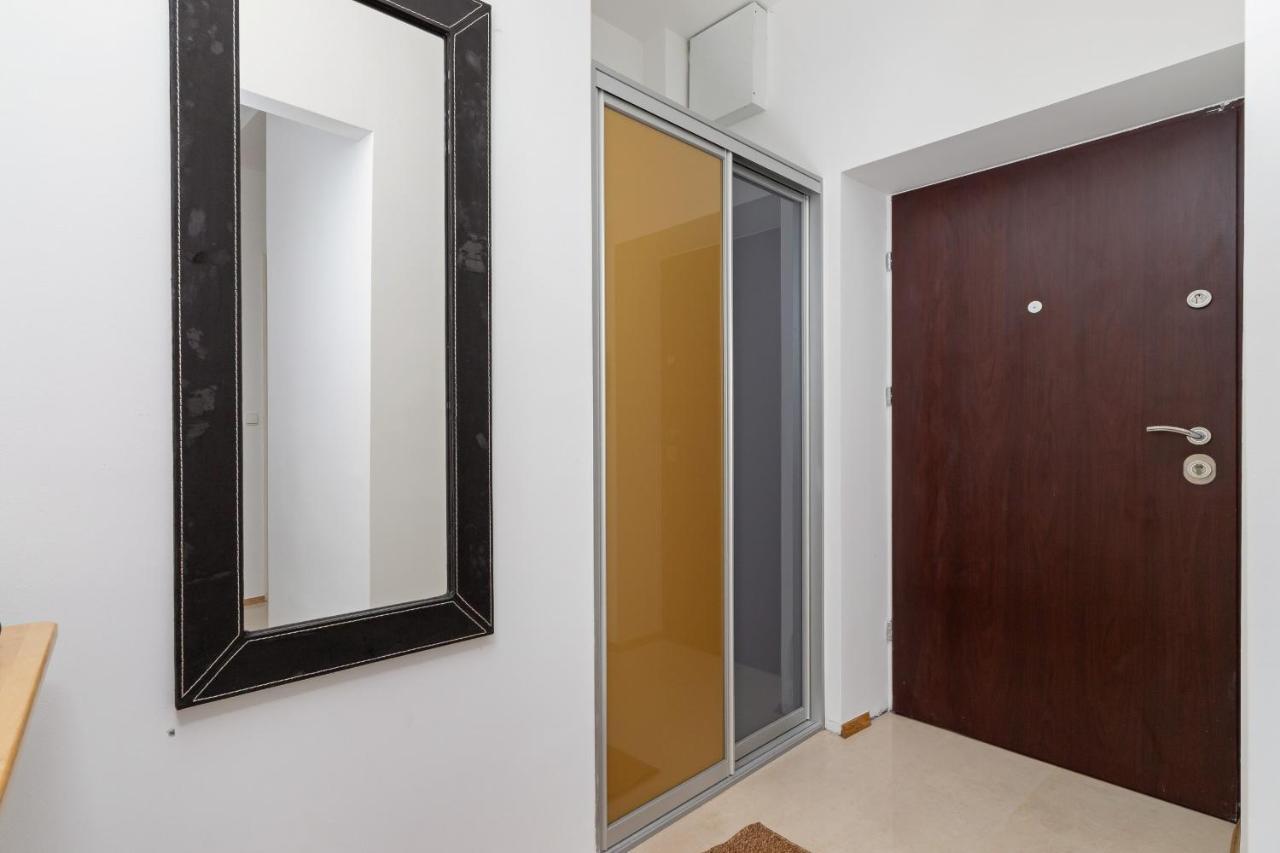Slowacki Avenue Family Apartments Cracow By Noclegi Renters Krakow Exterior photo