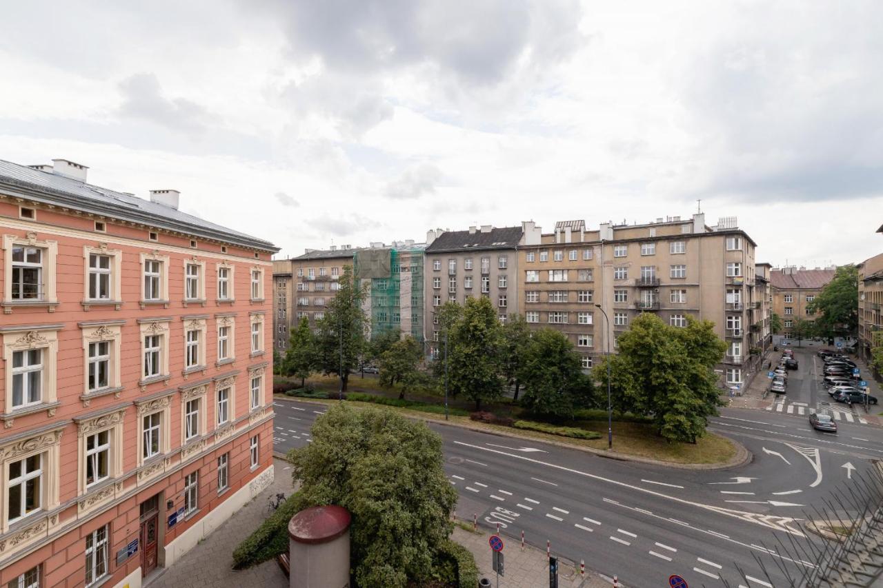 Slowacki Avenue Family Apartments Cracow By Noclegi Renters Krakow Exterior photo
