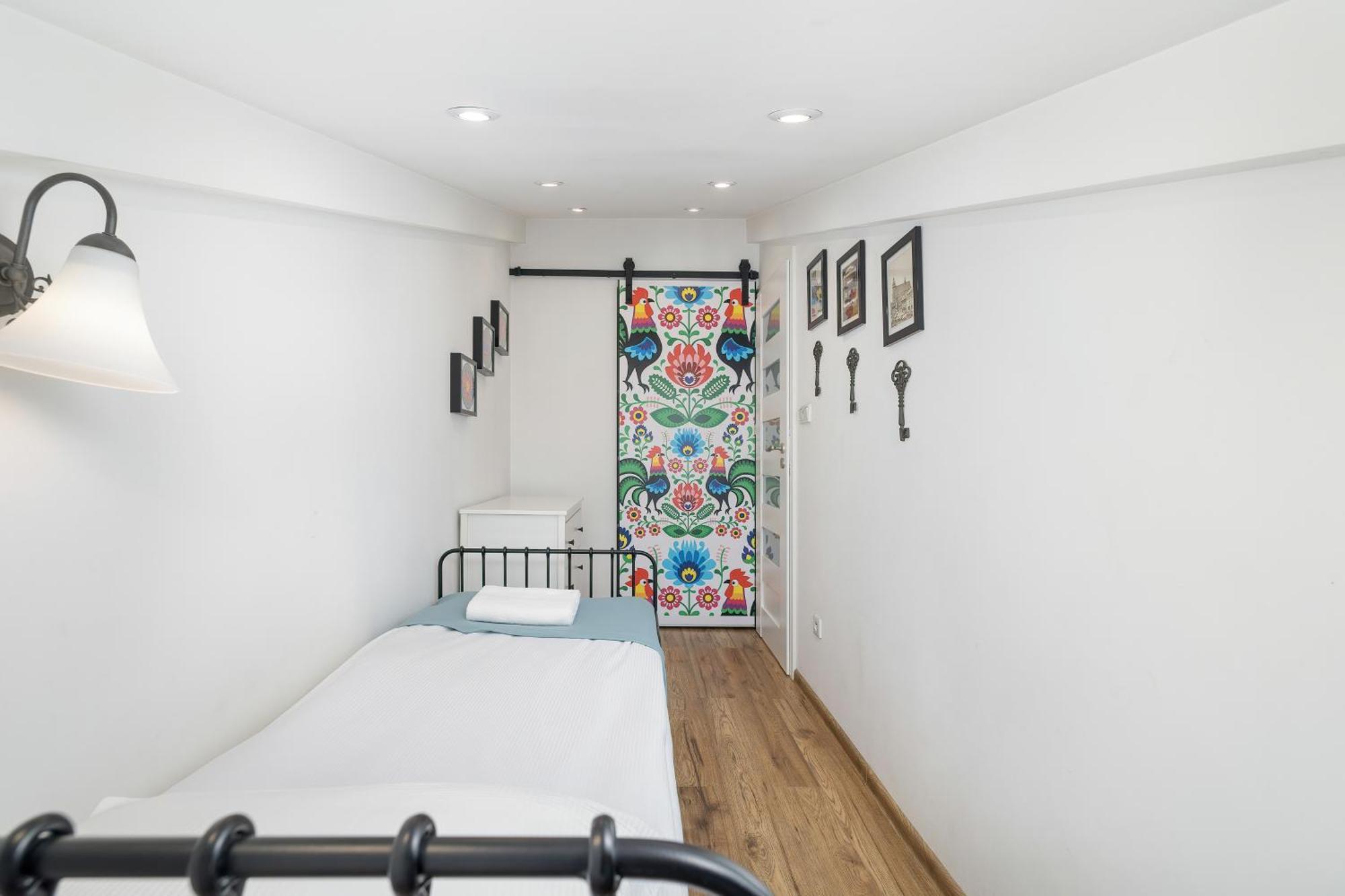 Slowacki Avenue Family Apartments Cracow By Noclegi Renters Krakow Exterior photo